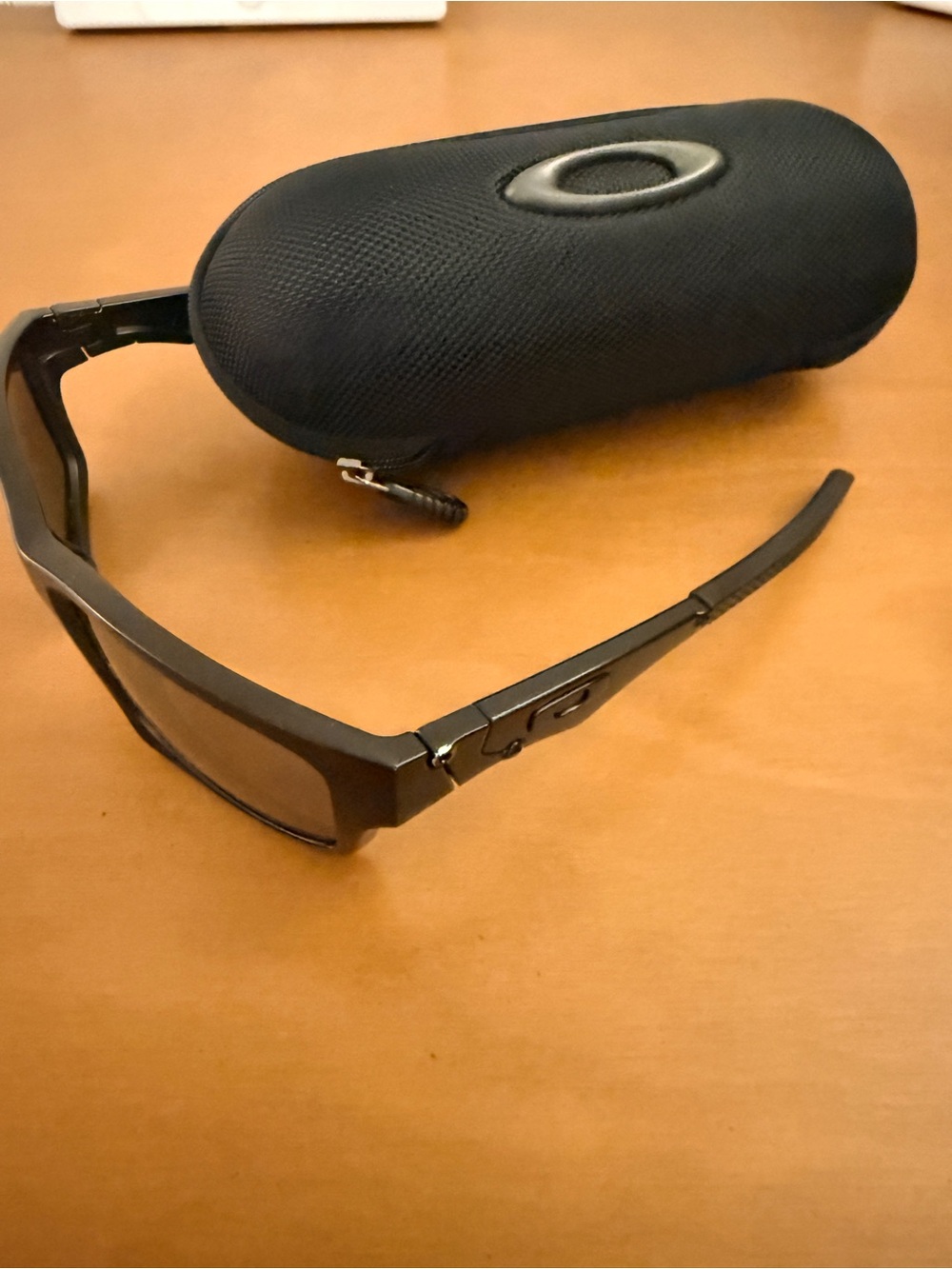 Oakley Matte Black Polarized Sunglasses with Black Zip Case
